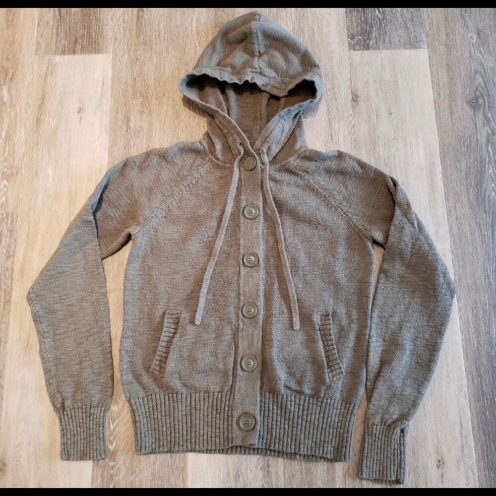 ISO Bella Swan Twilight Saga clothes - Picture 2 of 11